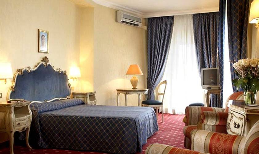 Habitación triple estándar Hotel Eliseo Roma Habitación triple estándar Hotel Eliseo Roma