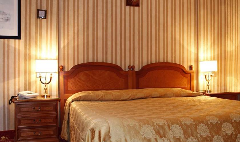 Camera doppia standard per uso singola Hotel Eliseo Roma Camera doppia standard per uso singola Hotel Eliseo Roma