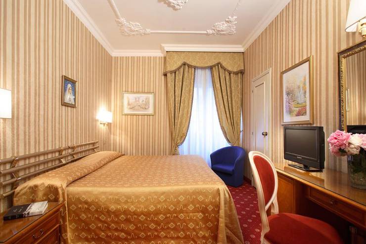 Standard quadruple room eliseo hotel rome Standard quadruple room eliseo hotel rome