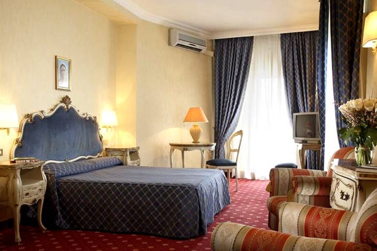 Standard triple room Eliseo Hotel Rome
