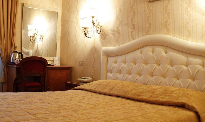 Standard double room Eliseo Hotel Rome