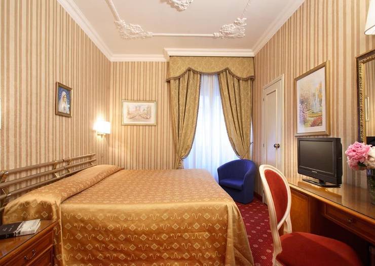 Habitación cuádruple estándar Hotel Eliseo Roma Habitación cuádruple estándar Hotel Eliseo Roma